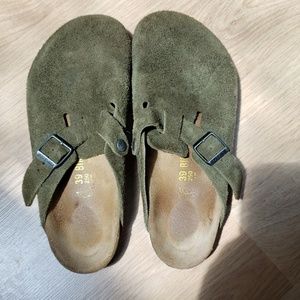 Birkenstock Boston clogs size 39 green suede